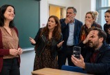 Учитель отомстил классу за срыв урока &ndash; рассказал финал их любимого сериала. От такого спойлера у детей истерика