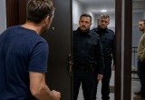 Я просто поздоровался с соседом впервые за месяц, а уже через полчаса ко мне стучалась полиция