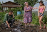  Старуха уничтожила мою систему автоматического полива, но радостно отдала за меня свою внучку