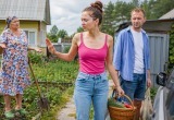 - Нет, Светлана Евгеньевна, сегодня на рынок едем мы! - не дала я свекрови спихнуть на нас работу по огороду