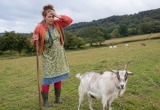 Из восьми уцелела одна: как я бабушкиных коз в поле пас