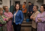 Соседи меня люто возненавидели, а я просто помогла решить проблему с уборщицей и пьющим сантехником