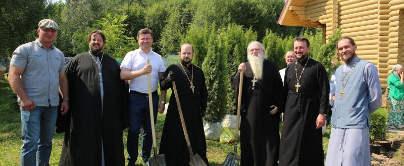 Председатель Думы Калуги Юрий Моисеев принял участие в памятных мероприятиях в храме святого князя Владимира