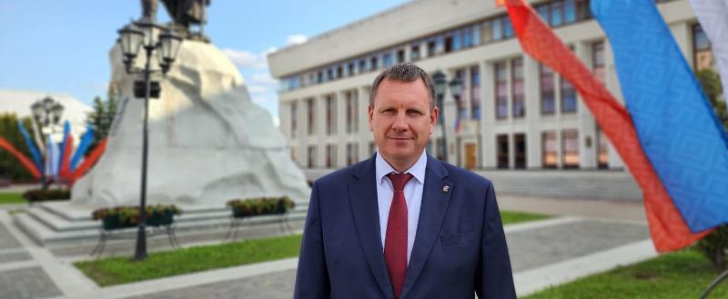 Геннадий Новосельцев поздравляет калужан с Днем города