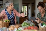 Сноха тратит огромные деньги на доставку продуктов и наотрез отказывается ездить со мной на рынок