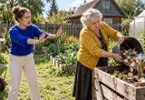 Свекровь решила, что моя компостная яма это ее персональная мусорка