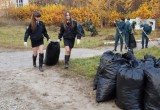 Калужская молодежь провела уборку территорий воинских захоронений