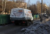 Фоторепортаж: улицу Жукова в Калуге освобождают от наледи