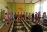 Воспитанники детского сада поздравили сотрудников ГИБДД с профессиональным праздником