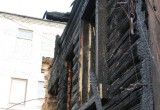 Ночью в центре Калуги сгорел деревянный дом