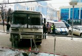 На ул. Кирова "ПАЗ" сбил пешехода и врезался в торговый комплекс