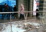 На ул. Кирова "ПАЗ" сбил пешехода и врезался в торговый комплекс