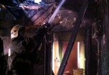 Пожар вновь охватил дом по ул. Знаменской в Калуге