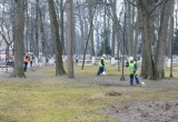 Городские службы очистили и отмыли парк Циолковского. Фотоотчет