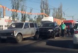 5 автомобилей столкнулись у светофора на Московской
