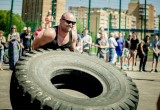 Калужские силачи таскали многотонный самосвал, бревна и огромные покрышки. Фотоотчет