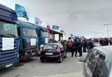 Дальнобойщики начали всероссийскую забастовку против "Платона"