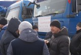 Дальнобойщики начали всероссийскую забастовку против "Платона"