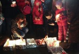 Накануне Дня Победы сотни калужан зажгли свечи памяти. Фото