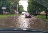 В Калуге несколько улиц оказались под водой. Фото и видео