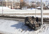 На Гагаринской развязке перевернулся вседорожник