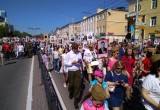 В Калуге прошло торжественное шествие в честь Дня Победы (фото)