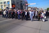 В Калуге прошло торжественное шествие в честь Дня Победы (фото)