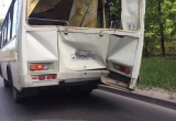 Неуправляемая фура протаранила автобус в Калуге