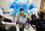 Артамонов лично встретил 100-тысячного пассажира калужского аэропорта
