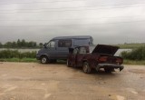 Водитель ВАЗ протаранил припаркованную "Газель"