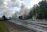 Грузовик с топливом перевернулся и сгорел на трассе Калуга - Тула