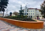 В новом сквере на Ленина появились качели