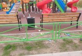 Детская площадка превратилась в свинарник! 