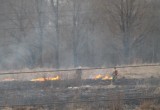 Хулиганы подожгли окраину микрорайона Кубяка. 