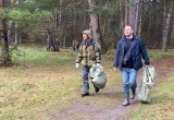 Из Калужского бора вывезли 200 мешков мусора