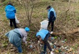 Калужане вывезли с берегов реки 150 мешков мусора