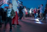 "Вертолётка Sunset": дискотека и фаер-шоу завершились фейерверкером над водой (видео)