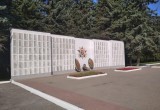 На воинских захоронениях в Калуге прошли субботники