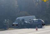 Водитель Hyundai погиб в столкновении с фургоном на Киевской трассе