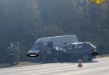 Водитель Hyundai погиб в столкновении с фургоном на Киевской трассе