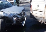 Водитель "Ларгуса" пострадал в ДТП с микроавтобусом