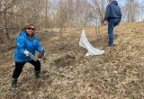 Активисты вместе с Хохулей собрали мусор в парке усадьбы Яновских и Можайском овраге