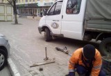 На калужских улицах восстанавливают асфальт и тротуары