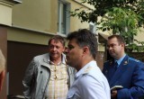 Главный прокурор Константин Жиляков проверил ход восстановления дома в Калуге 