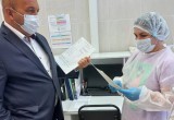 Константин Пахоменко проверил калужские поликлиники и призвал носить маски