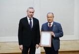 Лидеры среди регионов по научным исследованиям: Андрей Травников поздравил новосибирских ученых с Днем российской науки