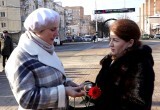 Представителям ЛНР передали капсулу с землёй с мемориального комплекса "Безымянная всота"