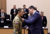 В Калуге на заседании Городской Думы участникам спецоперации вручили медали "За отвагу"