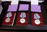 В Калуге на заседании Городской Думы участникам спецоперации вручили медали "За отвагу"