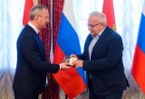 В преддверии Дня Весны и Труда в Калуге прошло награждение тружеников области